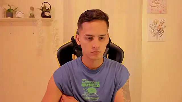 sexy andres01 online show from February 24, 1:53 pm