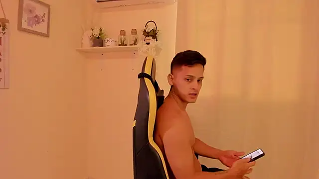 sexy andres01 online show from March 9, 3:27 pm