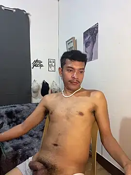 Snapshot of asian_darlingcummersxXx chatting on May 4, 7:26 am asian darlingcummersxXx online show from May 4, 7:26 am