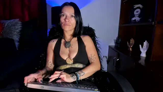 Snapshot of Amelie_Blake chatting on March 12, 11:49 am Amelie Blake online show from March 12, 11:49 am