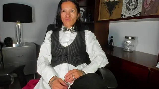 Amelie Blake online show from April 29, 11:14 am
