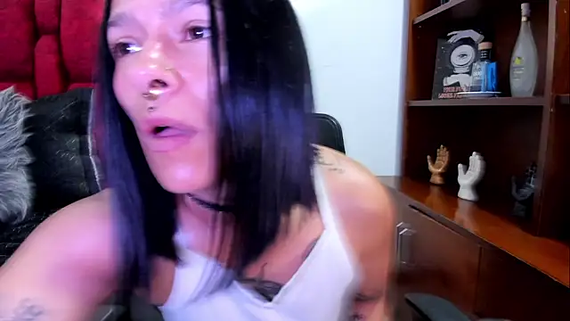 Snapshot of Amelie_Blake chatting on July 28, 11:28 am Amelie Blake online show from July 28, 11:28 am