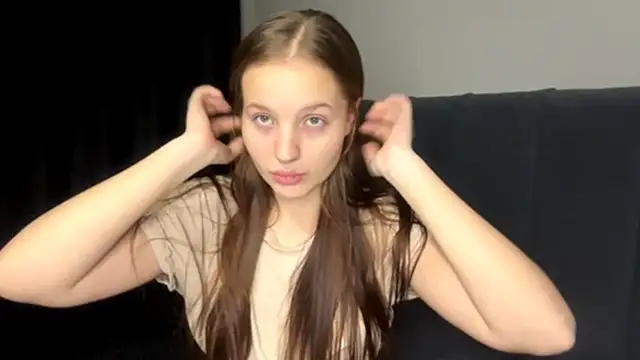 LowriseZiziphus online show from March 6, 3:52 pm