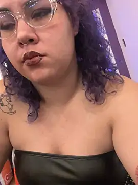 Snapshot of lilith_velvet_ chatting on May 14, 4:19 am lilith velvet online show from May 14, 4:19 am