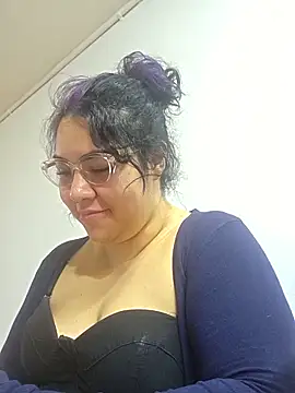 Snapshot of lilith_velvet_ chatting on May 28, 2:14 pm lilith velvet online show from May 28, 2:14 pm