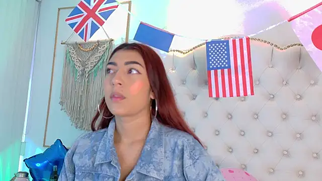 Snapshot of Sara_funy chatting on June 15, 11:23 am Sara funy online show from June 15, 11:23 am