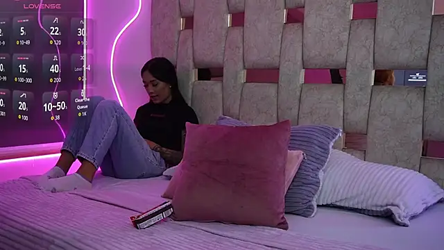 liasuaza online show from March 12, 12:22 pm