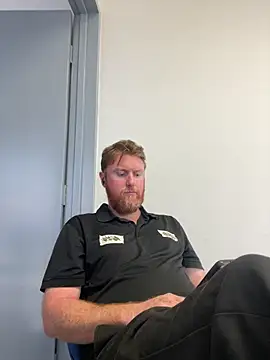 Snapshot of Freddybobby chatting on March 11, 8:09 am Freddybobby online show from March 11, 8:09 am