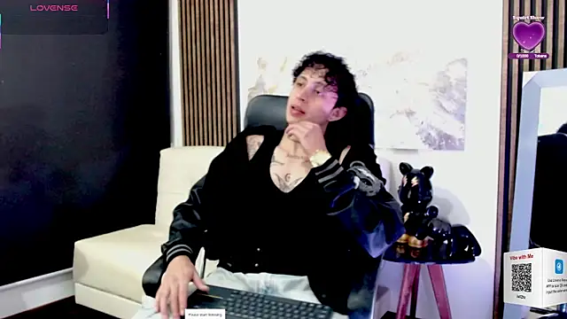 Jay Taylor1  online show from March 11, 2:50 am