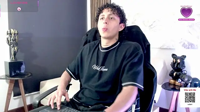 Jay Taylor1  online show from March 13, 2:40 am