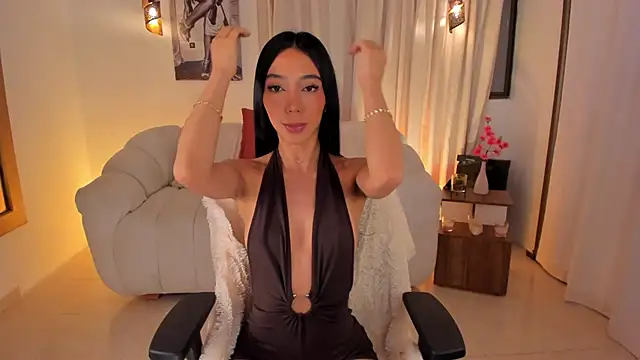IsabellaLux  online show from April 26, 4:15 pm