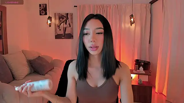 Snapshot of IsabellaLux_ chatting on July 29, 4:27 pm IsabellaLux online show from July 29, 4:27 pm