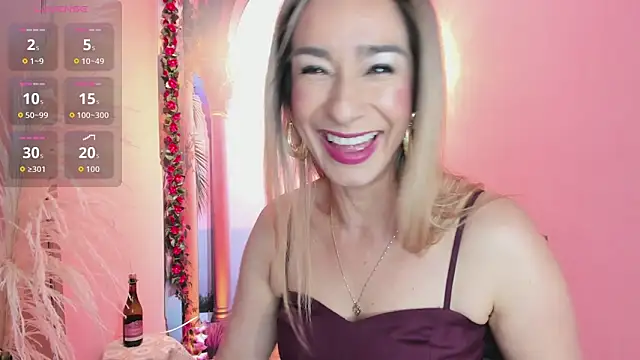 Snapshot of Madam_Dalila chatting on June 10, 1:32 pm Madam Dalila online show from June 10, 1:32 pm
