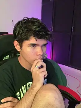 Snapshot of Camii_pink chatting on March 10, 6:35 pm Camii pink online show from March 10, 6:35 pm