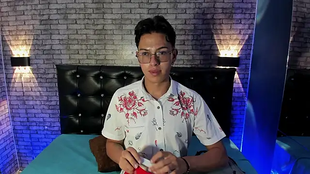 Lian Prince online show from March 10, 7:19 pm