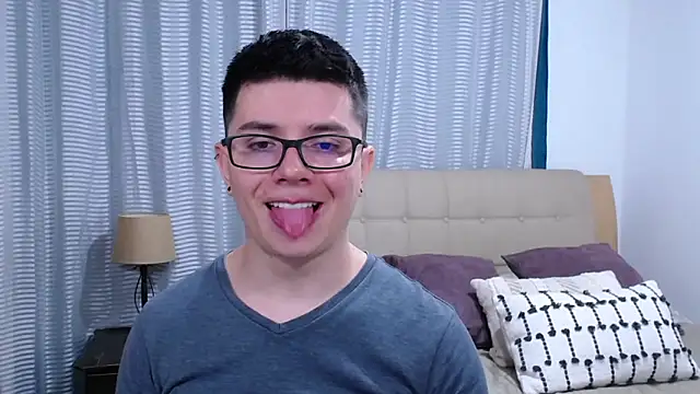 BlackFoXXX69 online show from May 3, 9:54 pm
