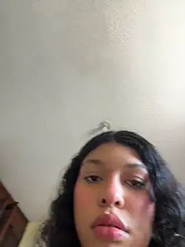 Snapshot of Sophiemoo_ chatting on June 20, 2:53 pm Sophiemoo online show from June 20, 2:53 pm