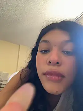 Snapshot of Sophiemoo_ chatting on June 26, 2:54 pm Sophiemoo online show from June 26, 2:54 pm