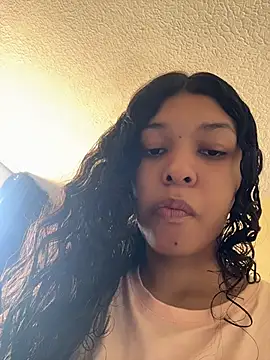 Snapshot of Sophiemoo_ chatting on July 31, 3:33 pm Sophiemoo online show from July 31, 3:33 pm