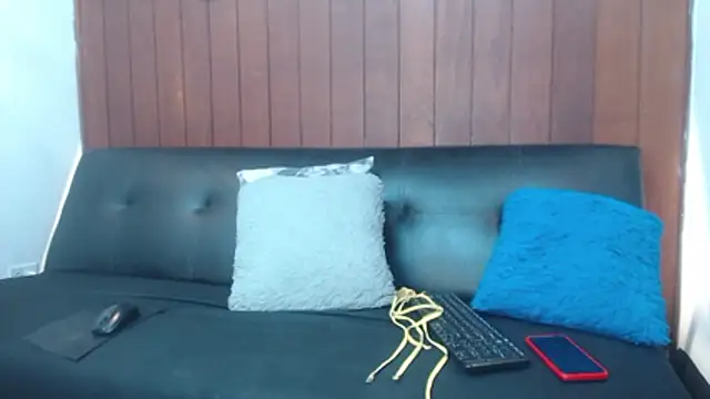 Snapshot of Assly_Love chatting on May 17, 8:12 am Assly Love online show from May 17, 8:12 am
