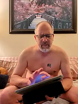 Snapshot of WorthingtonM3 chatting on May 27, 12:29 am WorthingtonM3 online show from May 27, 12:29 am