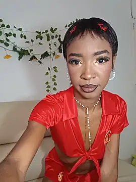 Snapshot of TinnaPeyton chatting on June 11, 6:39 pm TinnaPeyton online show from June 11, 6:39 pm