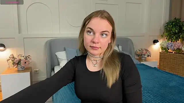 Glow Margo online show from March 2, 1:08 am