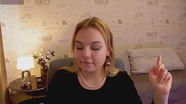 Glow Margo online show from May 6, 3:02 am