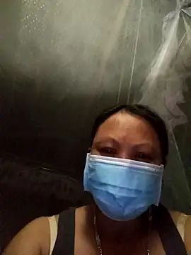 Snapshot of Heylen_hooo chatting on May 16, 2:38 pm Heylen hooo online show from May 16, 2:38 pm