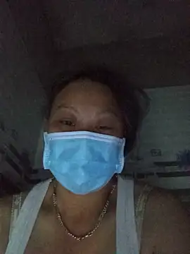 Snapshot of Heylen_hooo chatting on May 24, 5:51 pm Heylen hooo online show from May 24, 5:51 pm