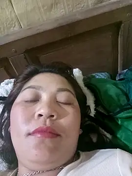 Linhna20 online show from March 11, 4:46 pm