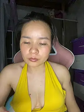 Snapshot of Ivy_Trix2 chatting on May 24, 4:01 pm Ivy Trix2 online show from May 24, 4:01 pm