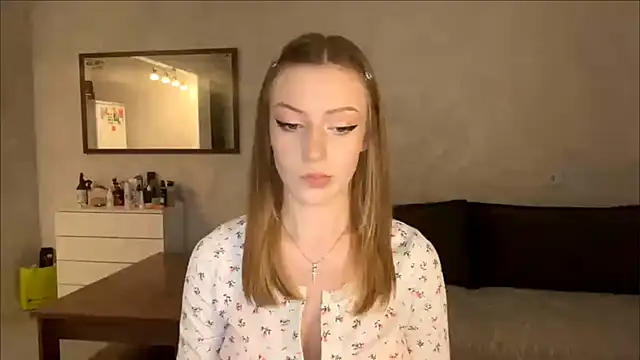 Rosalielue online show from June 14, 5:48 pm
