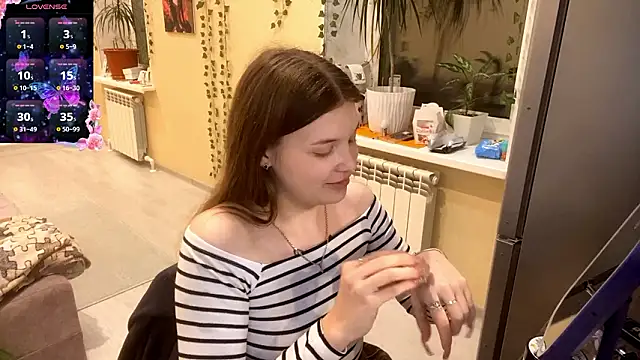 TracyDenoon online show from March 5, 4:03 pm