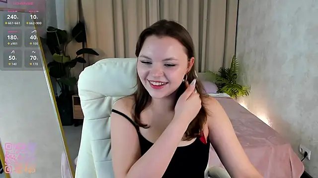 Snapshot of serinella_ chatting on June 16, 12:30 pm serinella online show from June 16, 12:30 pm