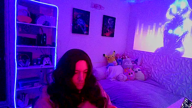 Moongirl117 online show from March 15, 8:59 pm