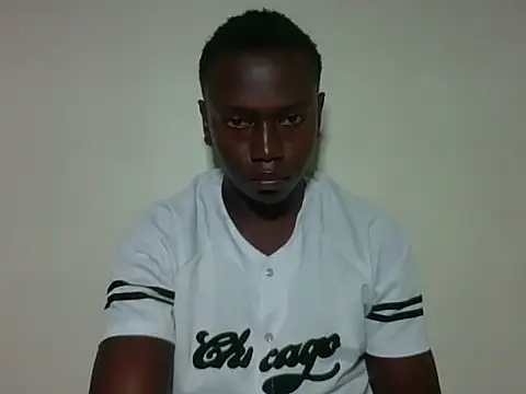 Snapshot of darkerberryguy chatting on March 3, 1:39 pm darkerberryguy online show from March 3, 1:39 pm