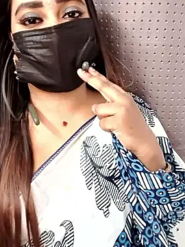 Snapshot of Cutie_Nila chatting on May 14, 5:14 am Cutie Nila online show from May 14, 5:14 am