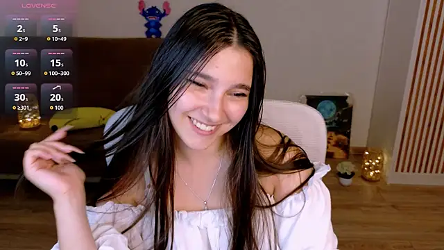 Snapshot of Ari_Grend chatting on July 24, 5:11 pm Ari Grend online show from July 24, 5:11 pm