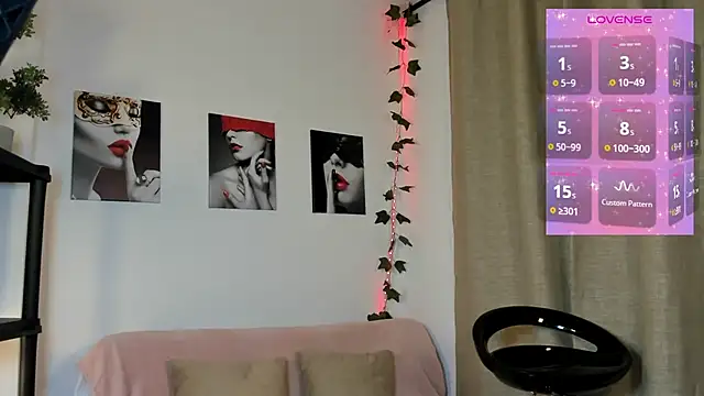 Snapshot of Rebeca_Marchetti chatting on June 13, 5:22 pm Rebeca Marchetti online show from June 13, 5:22 pm