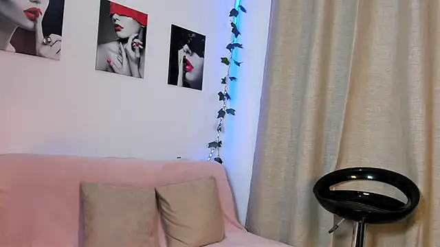 Snapshot of Rebeca_Marchetti chatting on July 11, 5:37 pm Rebeca Marchetti online show from July 11, 5:37 pm
