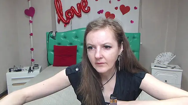 MeganPirs online show from April 25, 5:10 am