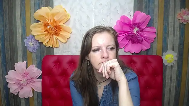 Snapshot of MeganPirs chatting on May 27, 5:04 am MeganPirs online show from May 27, 5:04 am