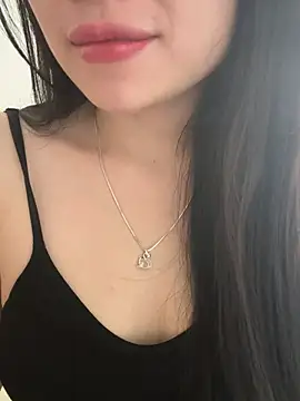 Snapshot of Tinn_tin chatting on May 26, 6:53 am Tinn tin online show from May 26, 6:53 am