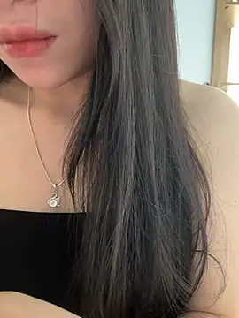 Snapshot of Tinn_tin chatting on May 28, 6:32 am Tinn tin online show from May 28, 6:32 am