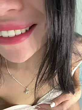 Snapshot of Tinn_tin chatting on May 31, 6:09 pm Tinn tin online show from May 31, 6:09 pm