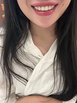 Snapshot of Tinn_tin chatting on June 6, 8:24 pm Tinn tin online show from June 6, 8:24 pm