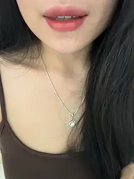 Snapshot of Tinn_tin chatting on June 12, 6:34 am Tinn tin online show from June 12, 6:34 am