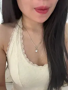 Snapshot of Tinn_tin chatting on June 18, 8:58 am Tinn tin online show from June 18, 8:58 am