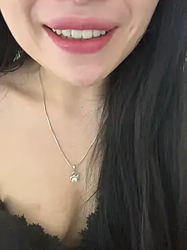 Snapshot of Tinn_tin chatting on June 28, 7:36 am Tinn tin online show from June 28, 7:36 am